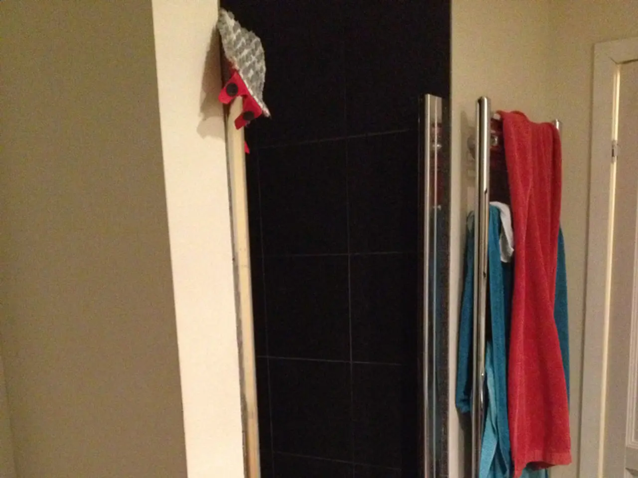 Affordable Wayfair storage item transforms bathrooms into high-end spas, offering damage-free...