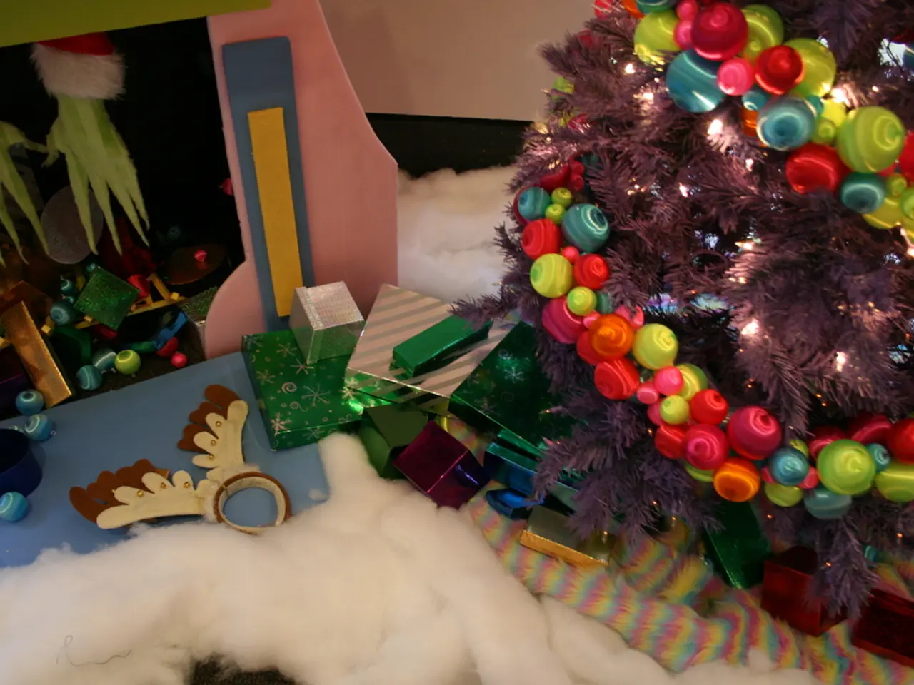 Discovered: Chic Inflatable Flocked Decorations - Explore 6 Fashionable Trends to Purchase Now