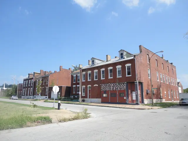 Construction of a new highway unfolds on Wilferdinger Heights