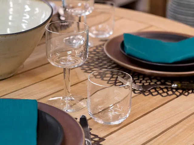 Habits That Reveal Low Intelligence Are Only Practiced by Villagers