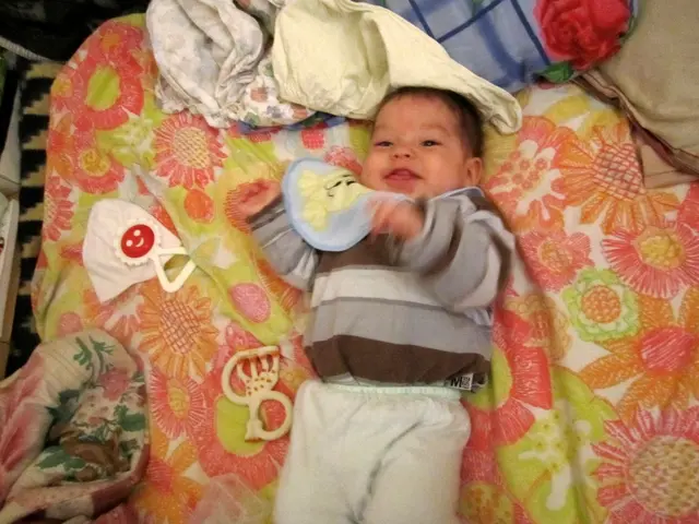 Guidance for Nigerian Families on Moving Babies to Cribs