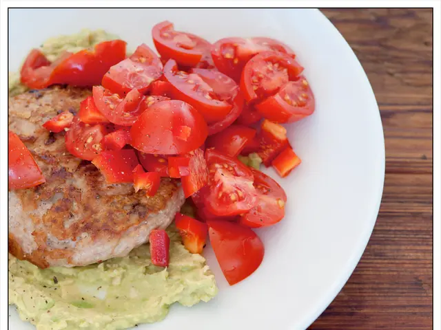 A Delicious, Creamy Dish Celebration: The Ultimate Comfort Food in Tuscan White Bean Skillet Form