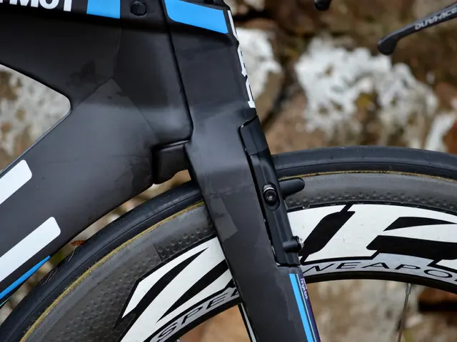 Bicycle Serves as Community Hub in Düsseldorf: Station Mission and Democracy Workshop on Mobile...