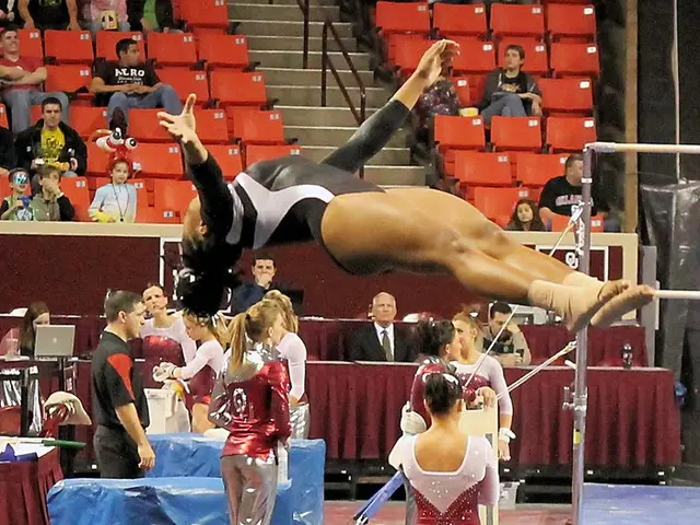 Enhancing Mobility through Seamless Design in Contemporary Yoga Clothing