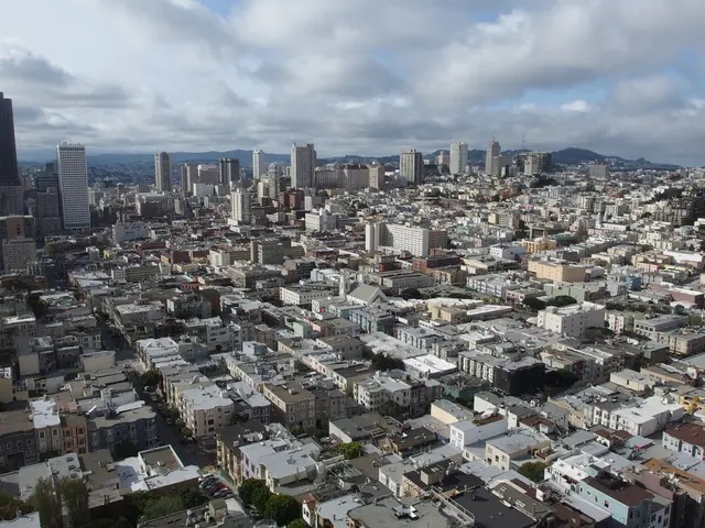 Interpreting a dream about a distant metropolis - The hidden significance behind your nocturnal...