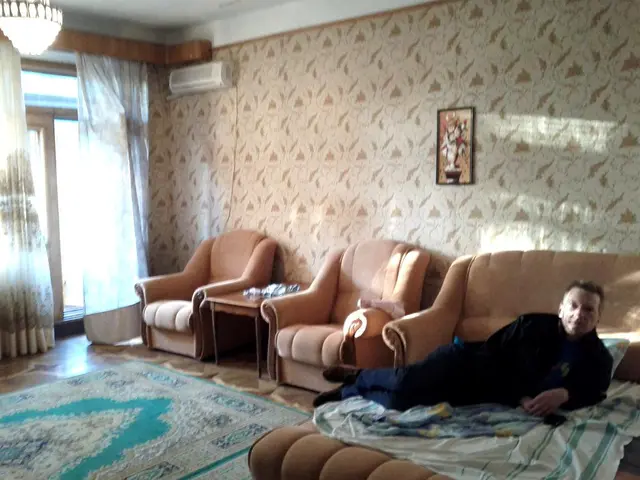 Tranquil One-Room Retreat in Urban Sweden