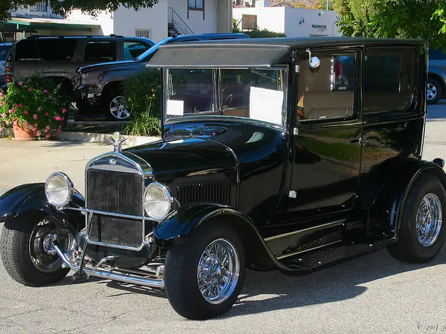 Electric Pagoda by Everrati: A modern electric car disguised in vintage combustion engine attire